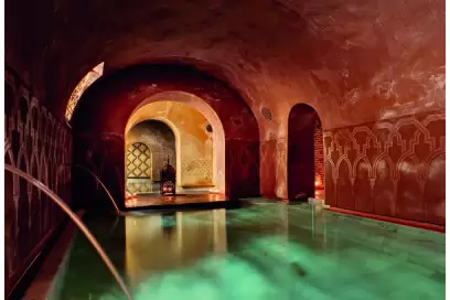 Sumergete en el Hammam, el baño árabe símbolo de placer y relax Plunge you into the Hammam, the Arab bath sign of pleasure and relax