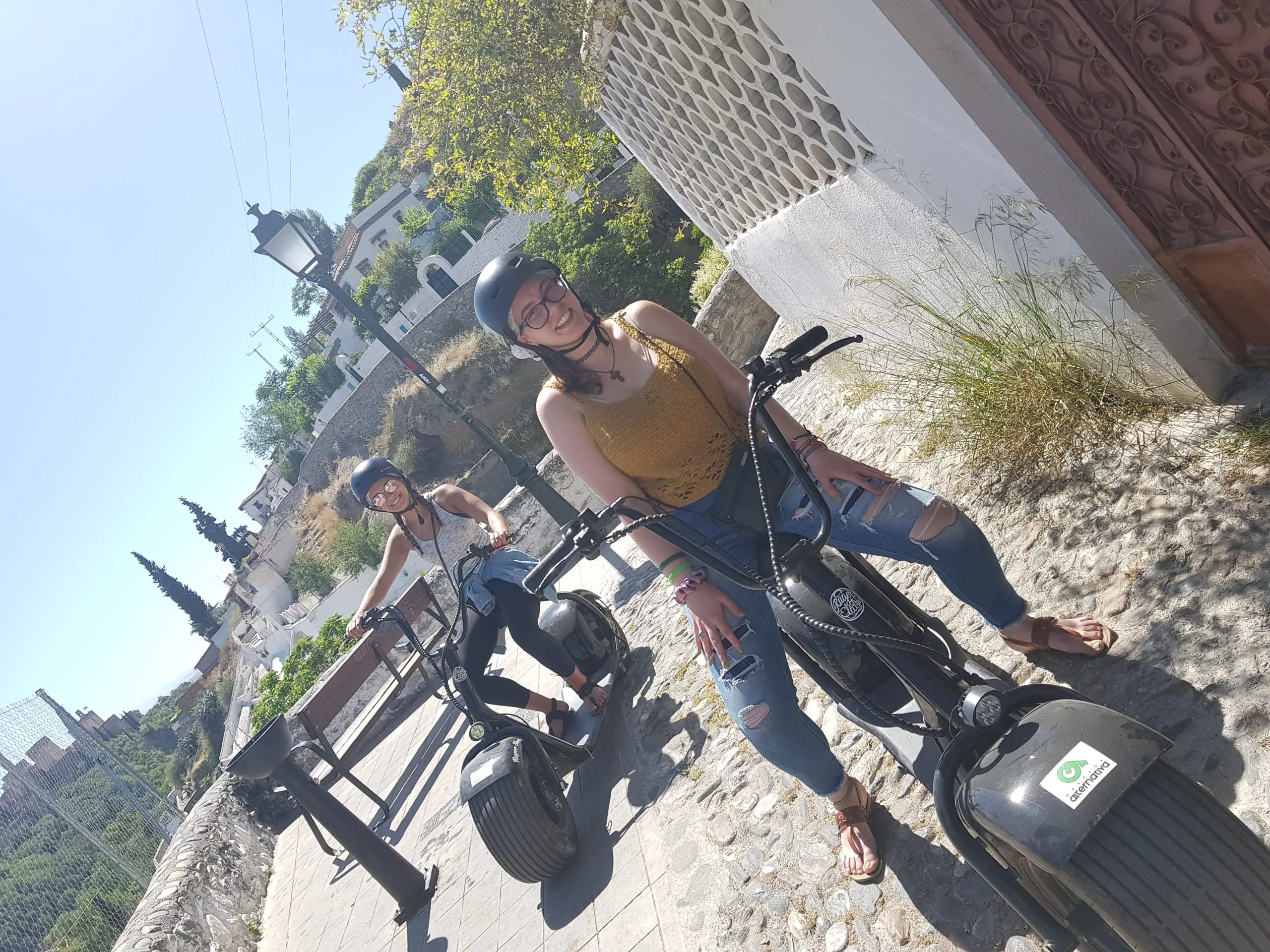 Patinete en el Sacromonte